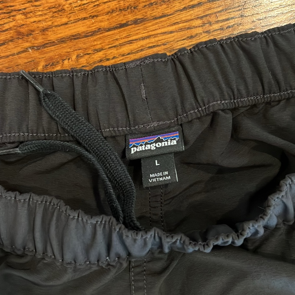 Patagonia Women's Barely Baggies Shorts - 2½" Black L - Picture 5 of 8